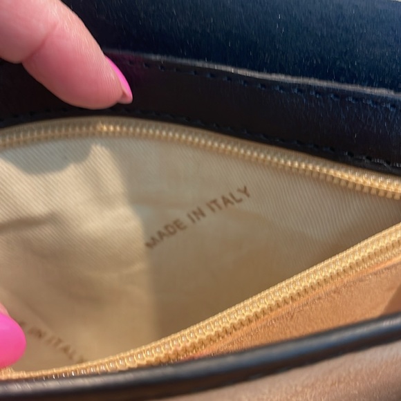 Venetian black leather messenger bag adjustable bought in Venice🇮🇹 - Picture 8 of 8